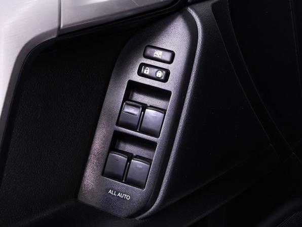 Toyota Land Cruiser Prado 150 Series Рестайлинг 2 с пробегом 2017 года, цена 4 240 000 рублей, 205855 км, внедорожник, Автокод Объявления