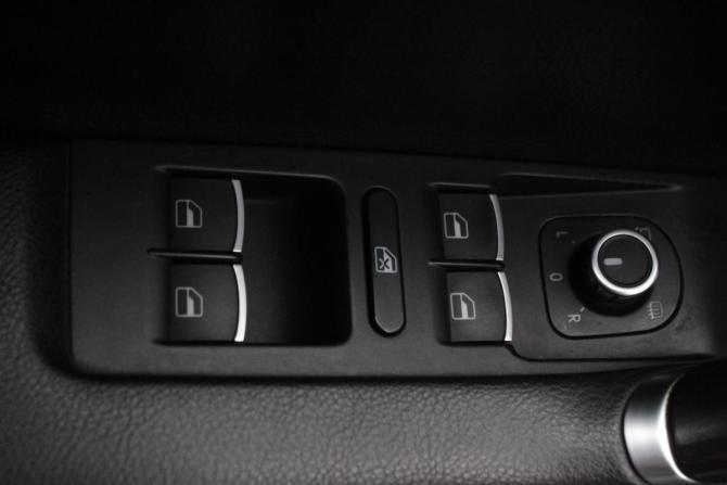 Volkswagen Passat B7 с пробегом 2012 года, цена 1 210 000 рублей, 206138 км, седан, Автокод Объявления