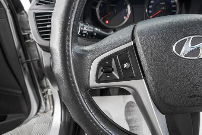 Hyundai Solaris I Рестайлинг с пробегом 2015 года, цена 1 289 000 рублей, 91000 км, хэтчбек, Автокод Объявления