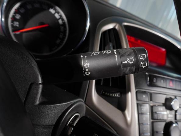 Opel Astra J с пробегом 2012 года, цена 618 000 рублей, 241166 км, хэтчбек, Автокод Объявления