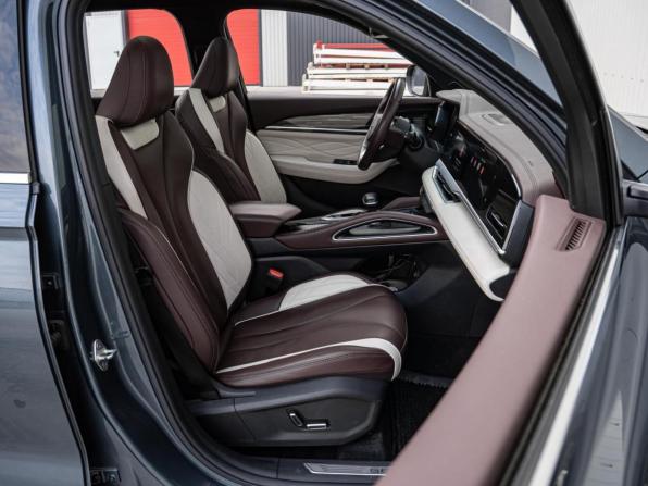 Geely Monjaro I с пробегом 2023 года, цена 2 970 000 рублей, 74334 км, внедорожник, Автокод Объявления