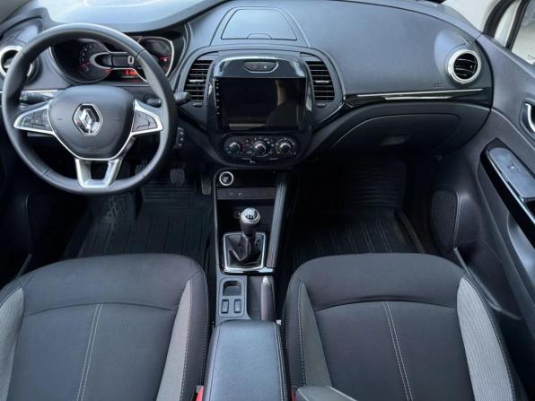 Renault Kaptur I Рестайлинг с пробегом 2021 года, цена 1 585 000 рублей, 54881 км, внедорожник, Автокод Объявления