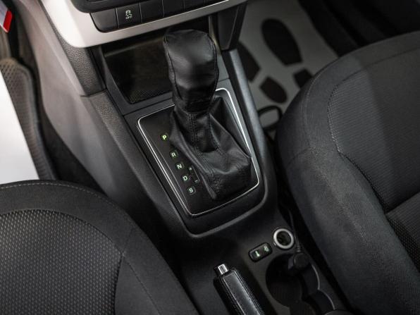 Skoda Yeti I с пробегом 2013 года, цена 920 000 рублей, 96355 км, внедорожник, Автокод Объявления