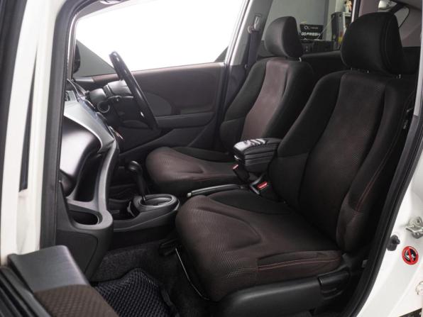 Honda Fit II с пробегом 2012 года, цена 919 000 рублей, 222383 км, хэтчбек, Автокод Объявления