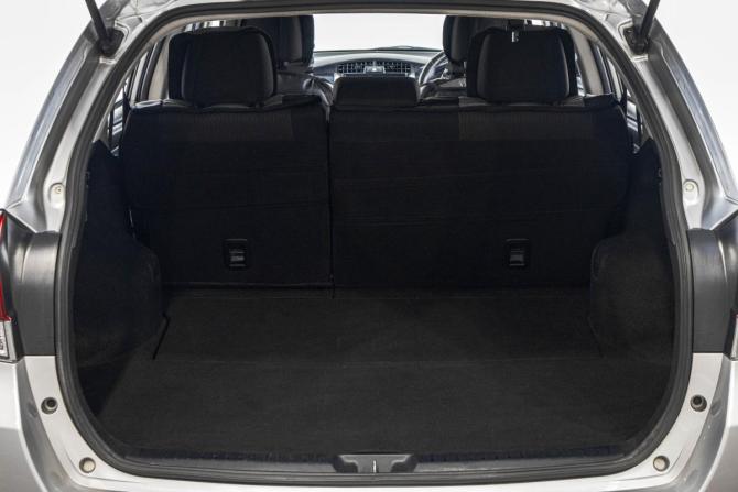 Toyota Corolla XI (E160 E170) Рестайлинг 2 с пробегом 2019 года, цена 1 409 000 рублей, 193000 км, универсал, Автокод Объявления