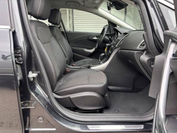 Opel Astra J Рестайлинг с пробегом 2013 года, цена 828 000 рублей, 150788 км, универсал, Автокод Объявления