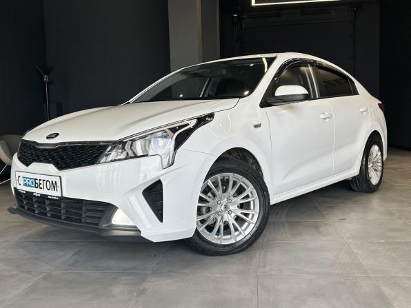 Kia Rio IV Рестайлинг с пробегом 2020 года, цена 1 640 000 рублей, 114575 км, седан, Автокод Объявления