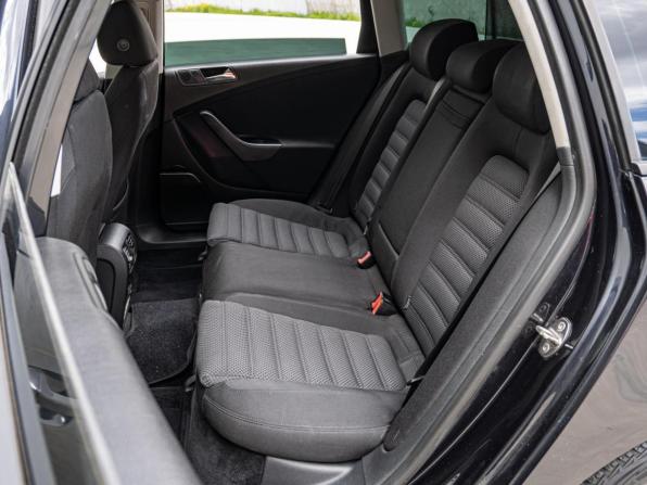 Volkswagen Passat B6 с пробегом 2007 года, цена 875 000 рублей, 271739 км, универсал, Автокод Объявления