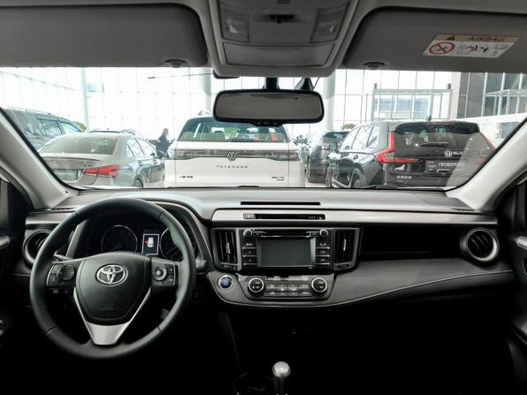 Toyota RAV4 IV (XA40) Рестайлинг с пробегом 2015 года, цена 2 499 000 рублей, 107518 км, внедорожник, Автокод Объявления