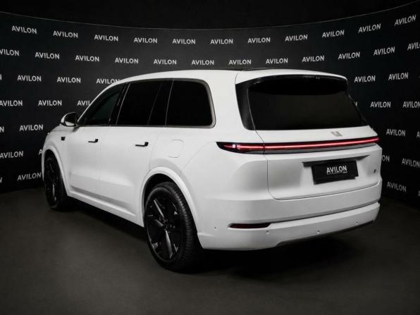 Новый Li Auto (Lixiang) L9 I Рестайлинг 2025 года, цена 11 600 000 рублей, внедорожник, Автокод Объявления