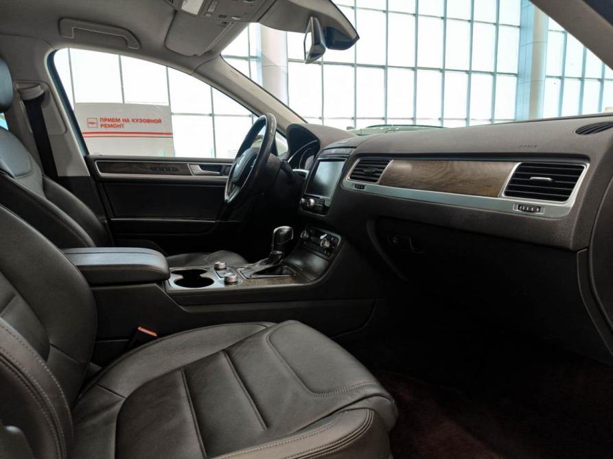 Volkswagen Touareg II Рестайлинг Казань  - изображение 13