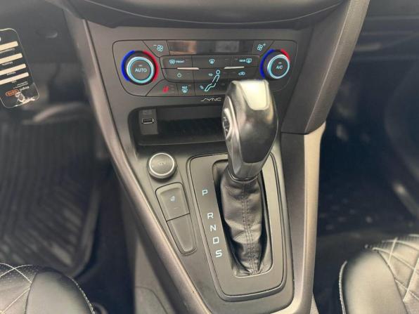 Ford Focus III Рестайлинг с пробегом 2017 года, цена 882 700 рублей, 168073 км, седан, Автокод Объявления