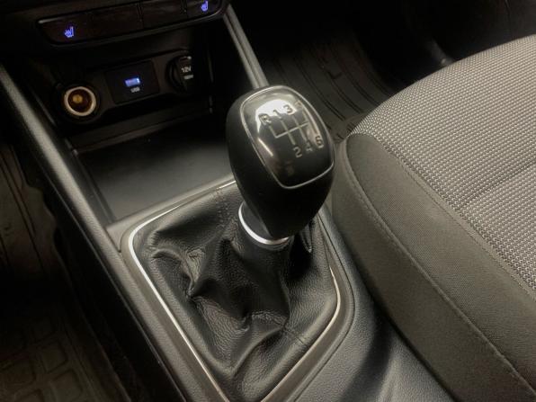 Hyundai Solaris II Рестайлинг с пробегом 2020 года, цена 1 049 000 рублей, 141113 км, седан, Автокод Объявления