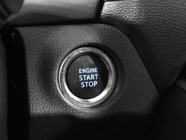 Toyota RAV4 V (XA50) с пробегом 2021 года, цена 2 723 100 рублей, 124741 км, внедорожник, Автокод Объявления