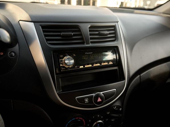 Hyundai Solaris I Рестайлинг с пробегом 2014 года, цена 867 000 рублей, 167198 км, хэтчбек, Автокод Объявления