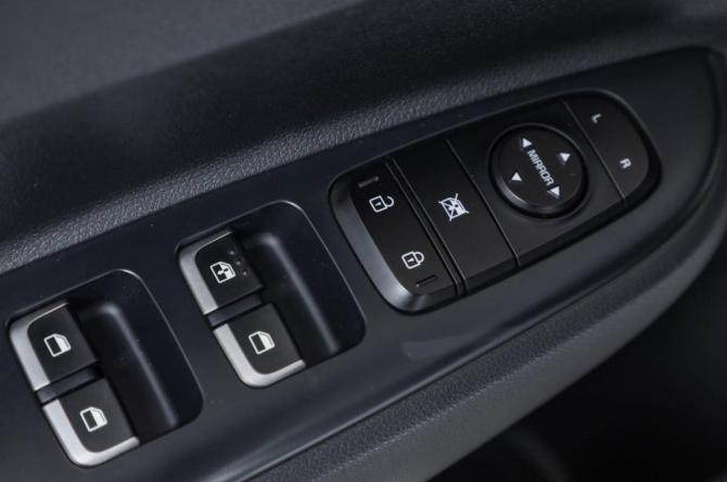 Kia Rio IV Рестайлинг с пробегом 2021 года, цена 1 949 000 рублей, 50600 км, хэтчбек, Автокод Объявления
