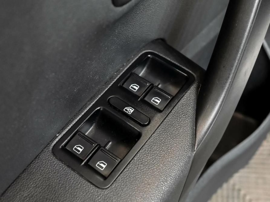 Volkswagen Polo V Рестайлинг Екатеринбург  - изображение 13
