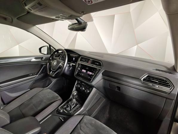 Volkswagen Tiguan II с пробегом 2018 года, цена 2 555 000 рублей, 73646 км, внедорожник, Автокод Объявления