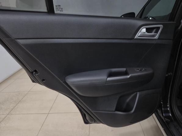Kia Sportage IV Рестайлинг с пробегом 2018 года, цена 2 220 000 рублей, 67845 км, внедорожник, Автокод Объявления