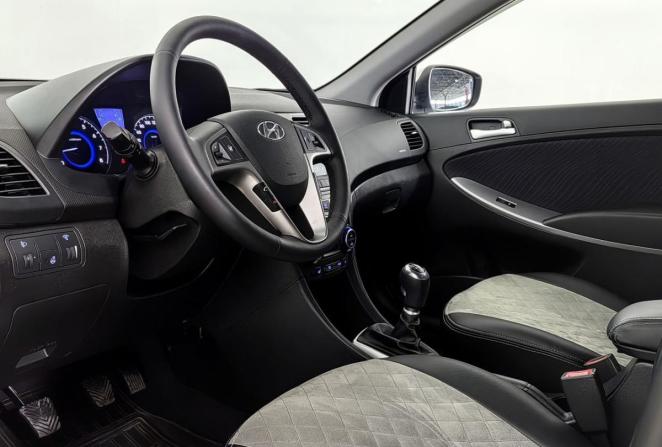 Hyundai Solaris I Рестайлинг с пробегом 2015 года, цена 1 240 000 рублей, 108332 км, седан, Автокод Объявления