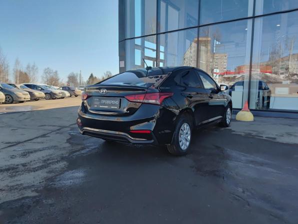 Hyundai Solaris II с пробегом 2018 года, цена 1 140 000 рублей, 98362 км, седан, Автокод Объявления