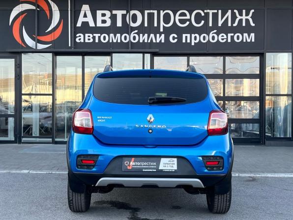 Renault Sandero II с пробегом 2016 года, цена 899 000 рублей, 105659 км, хэтчбек, Автокод Объявления