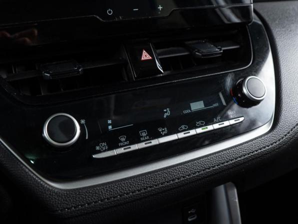 Toyota Corolla Cross I с пробегом 2024 года, цена 3 080 000 рублей, 23628 км, внедорожник, Автокод Объявления