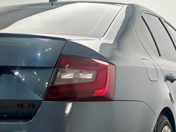 Skoda Octavia III (A7) Рестайлинг с пробегом 2017 года, цена 1 815 000 рублей, 262951 км, лифтбек, Автокод Объявления