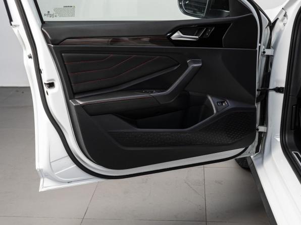 Volkswagen Jetta VII Рестайлинг с пробегом 2023 года, цена 3 149 000 рублей, 41016 км, седан, Автокод Объявления