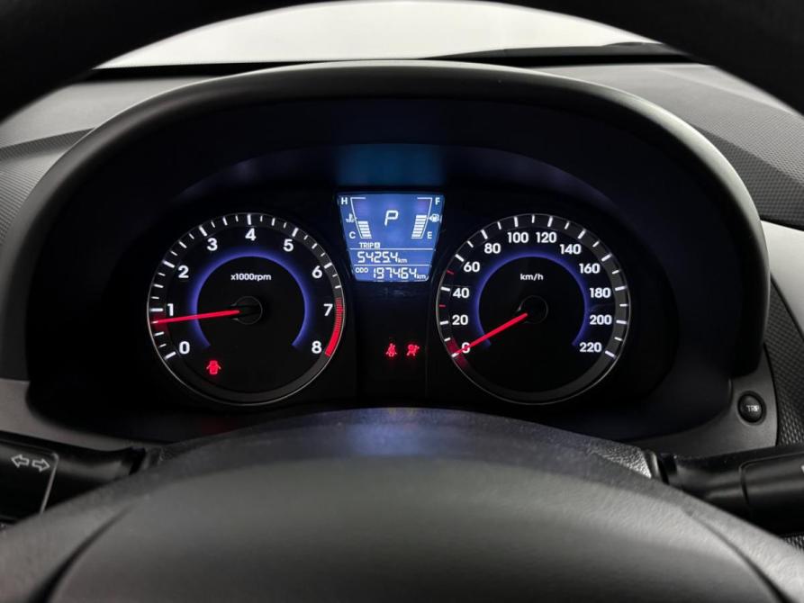Hyundai Solaris I Санкт-Петербург  - изображение 17
