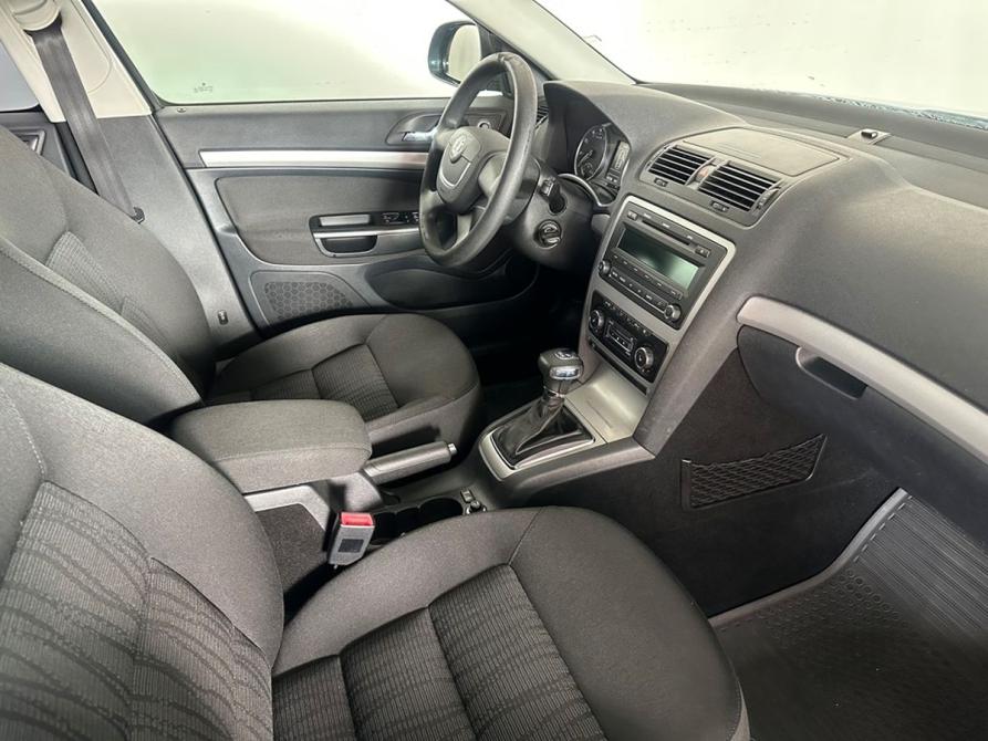 Skoda Octavia II (A5) Рестайлинг Москва  - изображение 11