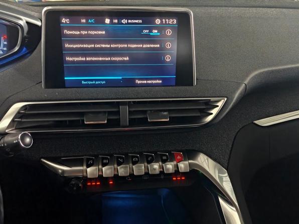 Peugeot 3008 II с пробегом 2017 года, цена 1 570 000 рублей, 123000 км, внедорожник, Автокод Объявления