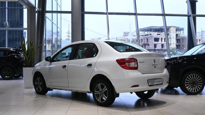 Renault Logan II с пробегом 2018 года, цена 830 000 рублей, 52000 км, седан, Автокод Объявления
