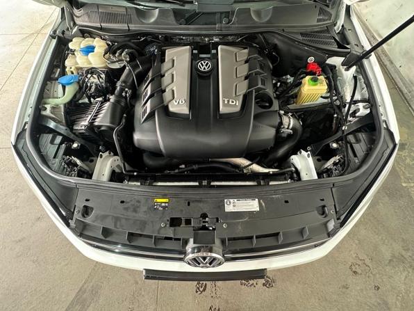 Volkswagen Touareg II с пробегом 2013 года, цена 1 830 000 рублей, 294739 км, внедорожник, Автокод Объявления