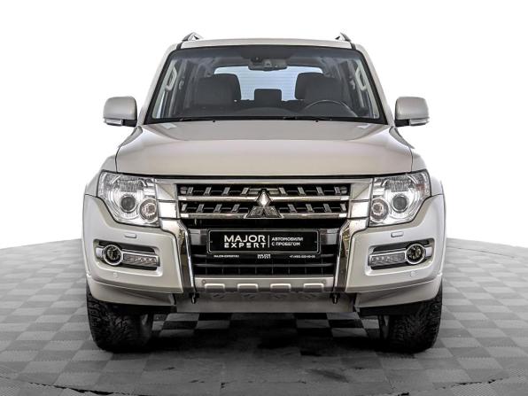 Mitsubishi Pajero IV Рестайлинг 2 с пробегом 2017 года, цена 3 050 000 рублей, 106953 км, внедорожник, Автокод Объявления