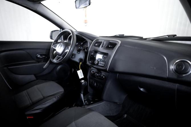 Renault Logan II Рестайлинг с пробегом 2019 года, цена 799 900 рублей, 150000 км, седан, Автокод Объявления
