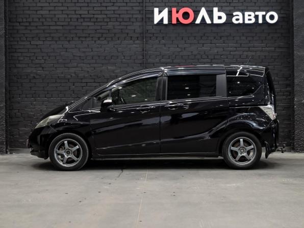 Honda Freed I Рестайлинг с пробегом 2012 года, цена 950 000 рублей, 209749 км, компактвэн, Автокод Объявления