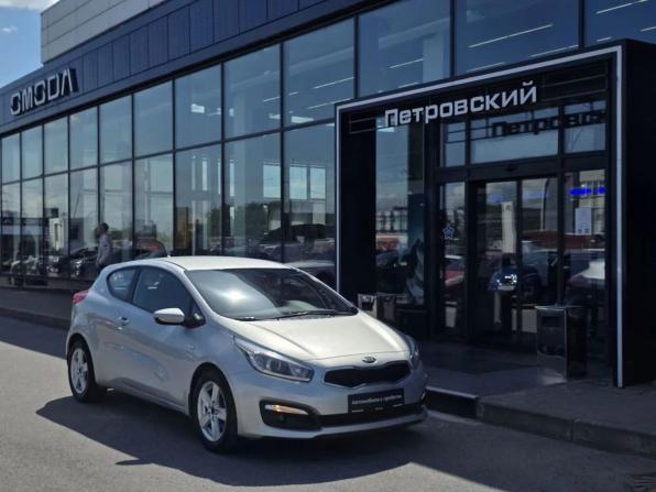 Kia Ceed II Рестайлинг с пробегом 2016 года, цена 1 100 000 рублей, 130687 км, хэтчбек, Автокод Объявления