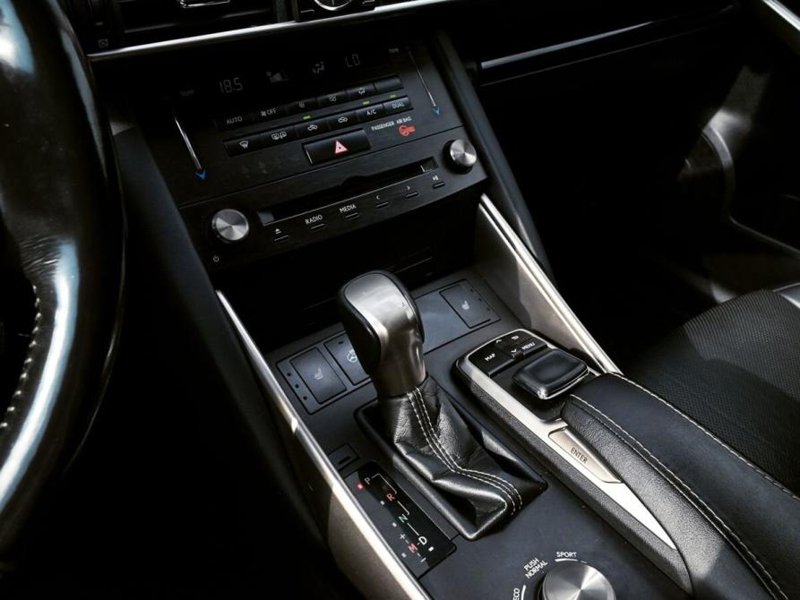 Lexus IS III Рестайлинг Екатеринбург  - изображение 10