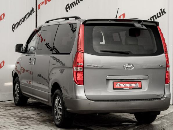 Hyundai Grand Starex I Рестайлинг с пробегом 2017 года, цена 2 650 000 рублей, 144259 км, минивэн, Автокод Объявления
