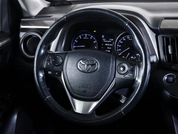 Toyota RAV4 IV (XA40) Рестайлинг с пробегом 2019 года, цена 1 890 000 рублей, 253260 км, внедорожник, Автокод Объявления