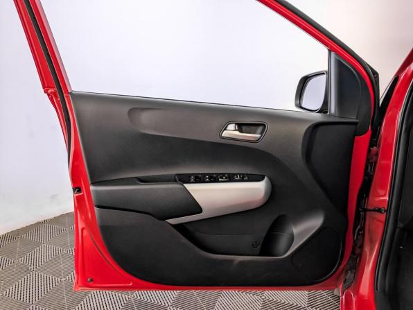 Kia Picanto III с пробегом 2018 года, цена 1 270 000 рублей, 92445 км, хэтчбек, Автокод Объявления