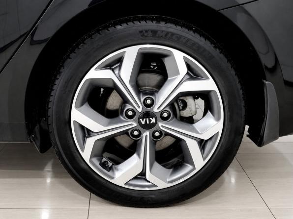 Kia Ceed III с пробегом 2021 года, цена 2 000 000 рублей, 75036 км, универсал, Автокод Объявления