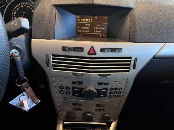 Opel Astra H Рестайлинг с пробегом 2008 года, цена 341 000 рублей, 228676 км, седан, Автокод Объявления