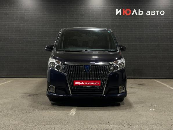 Toyota Esquire I с пробегом 2015 года, цена 1 800 000 рублей, 175336 км, минивэн, Автокод Объявления