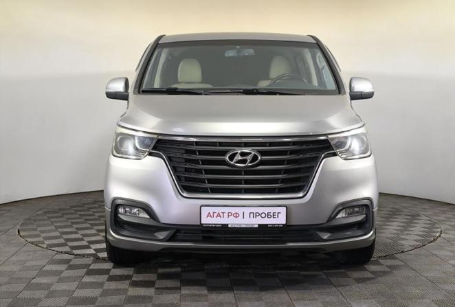 Hyundai H-1 II Рестайлинг 2 с пробегом 2018 года, цена 2 550 000 рублей, 200529 км, минивэн, Автокод Объявления
