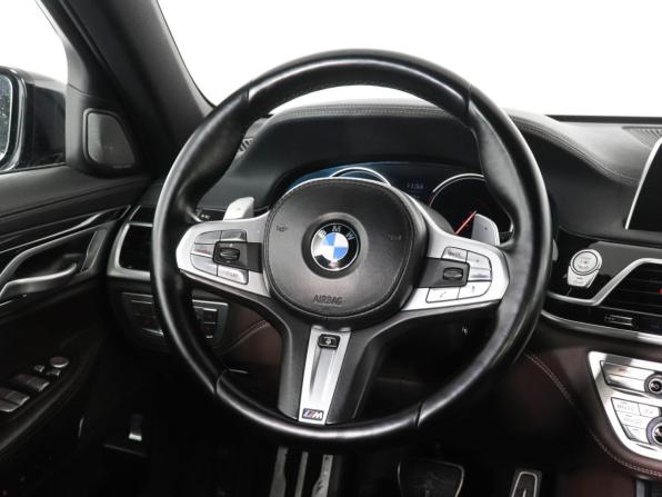 BMW 7 серии VI (G11/G12) с пробегом 2018 года, цена 3 395 700 рублей, 122022 км, седан, Автокод Объявления