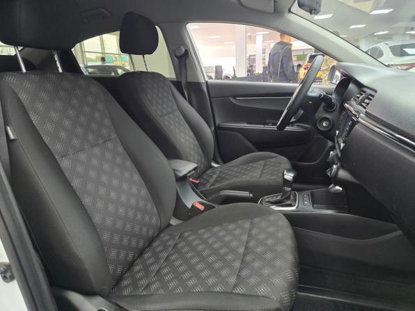Kia Rio IV с пробегом 2018 года, цена 1 549 000 рублей, 113163 км, седан, Автокод Объявления