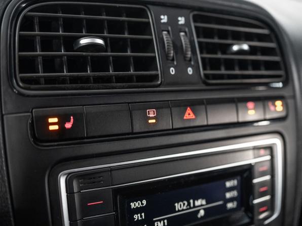 Volkswagen Polo V Рестайлинг с пробегом 2018 года, цена 1 100 000 рублей, 169010 км, седан, Автокод Объявления