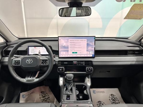 Toyota RAV4 VI (XA60) с пробегом 2025 года, цена 3 750 000 рублей, 31 км, внедорожник, Автокод Объявления